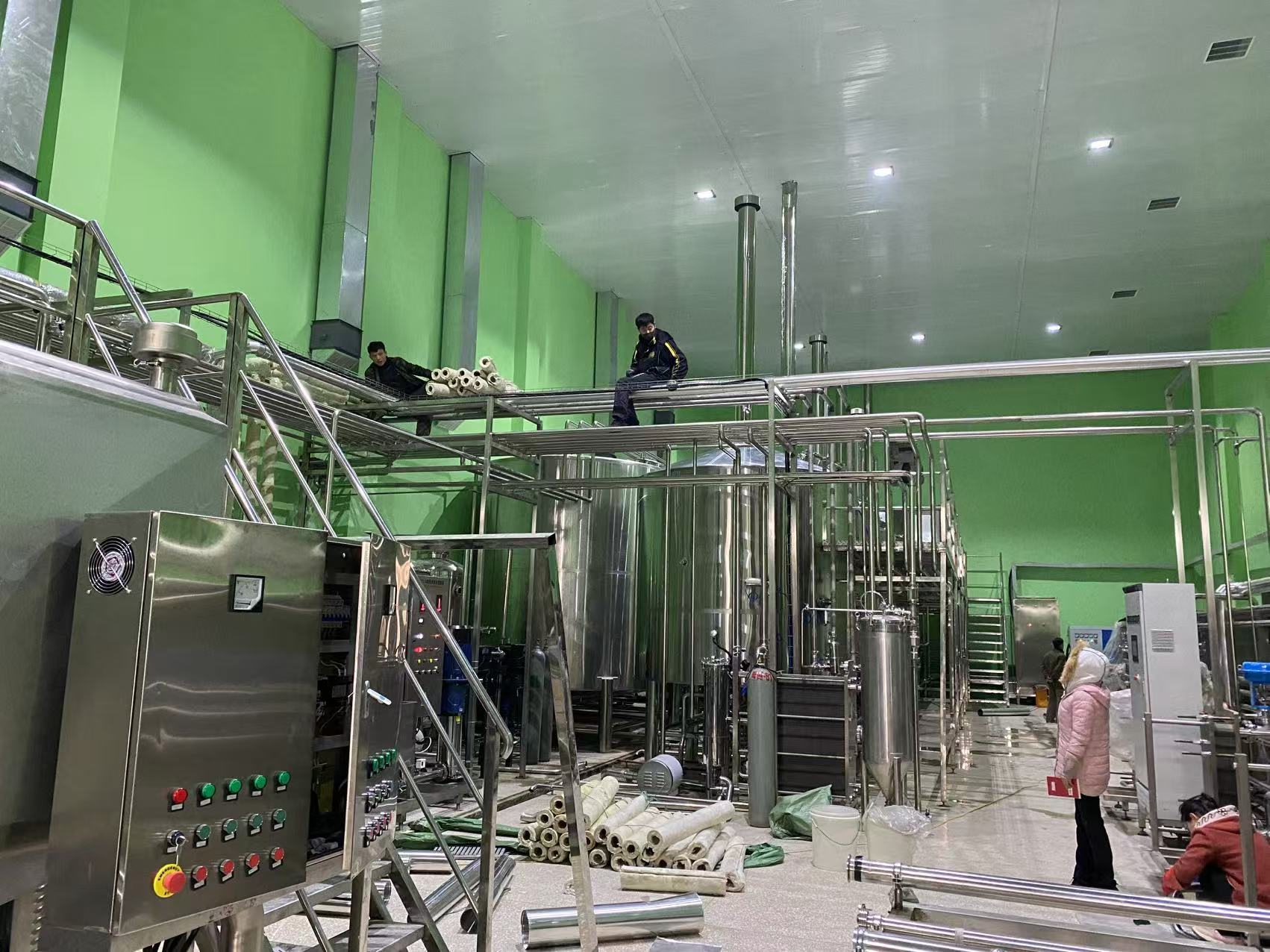 霍尔果斯精酿啤酒设备厂—精酿啤酒设备制造：传承工艺与创新科技的交融